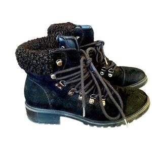Lexi & Abbie Black Faux Shearling Hiker Boots Size 7